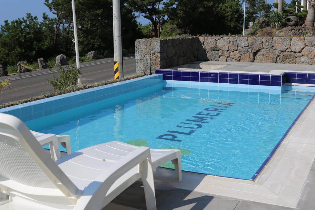 Plumeria Pension Чеджу Екстериор снимка