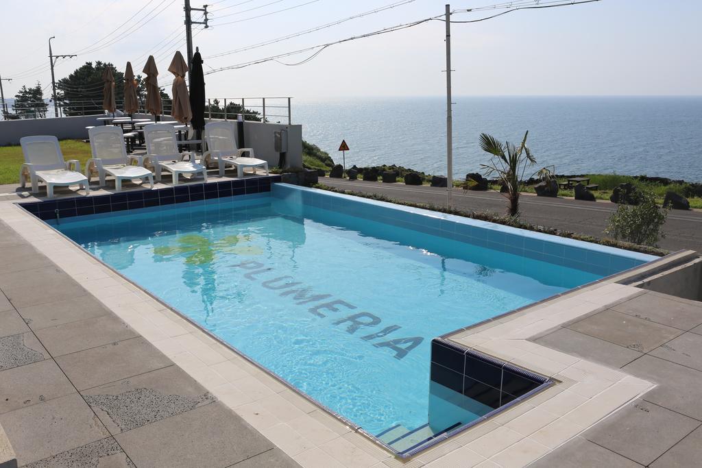 Plumeria Pension Чеджу Екстериор снимка