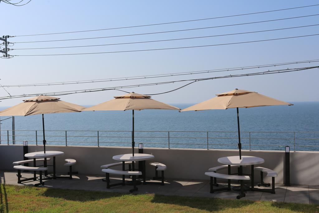 Plumeria Pension Чеджу Екстериор снимка