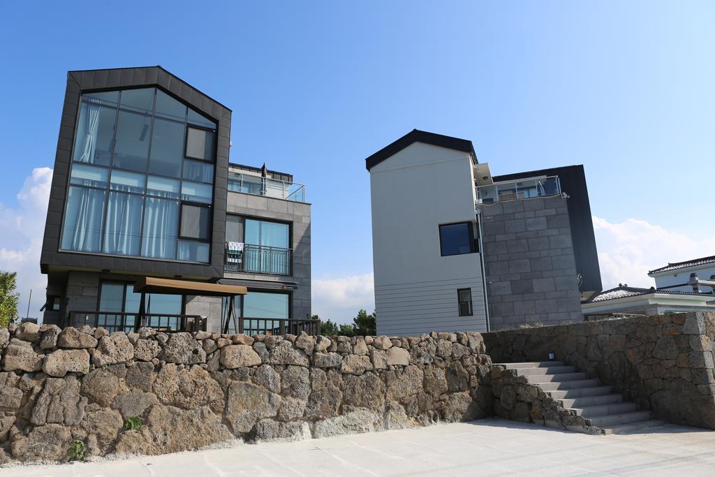 Plumeria Pension Чеджу Екстериор снимка