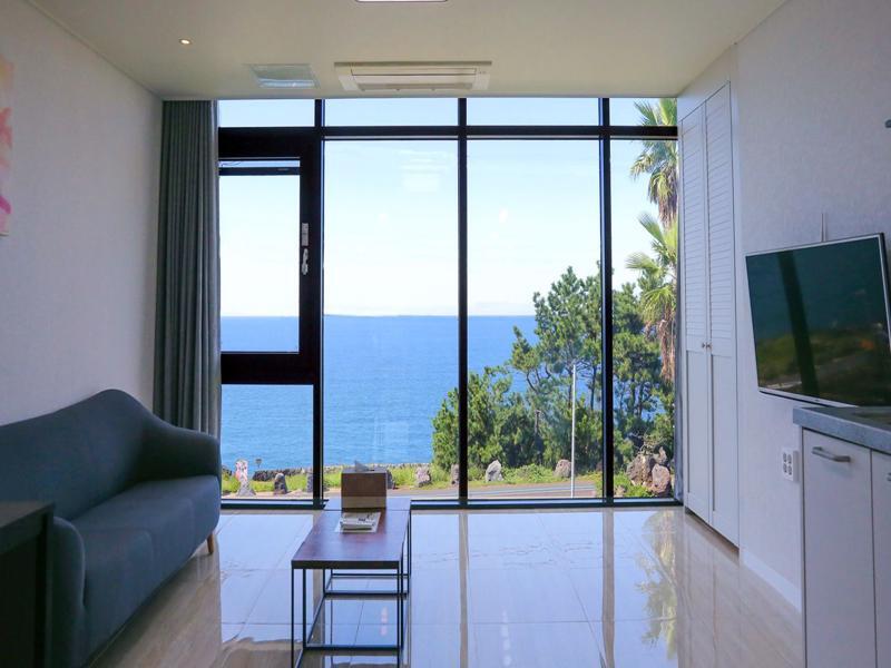 Plumeria Pension Чеджу Екстериор снимка